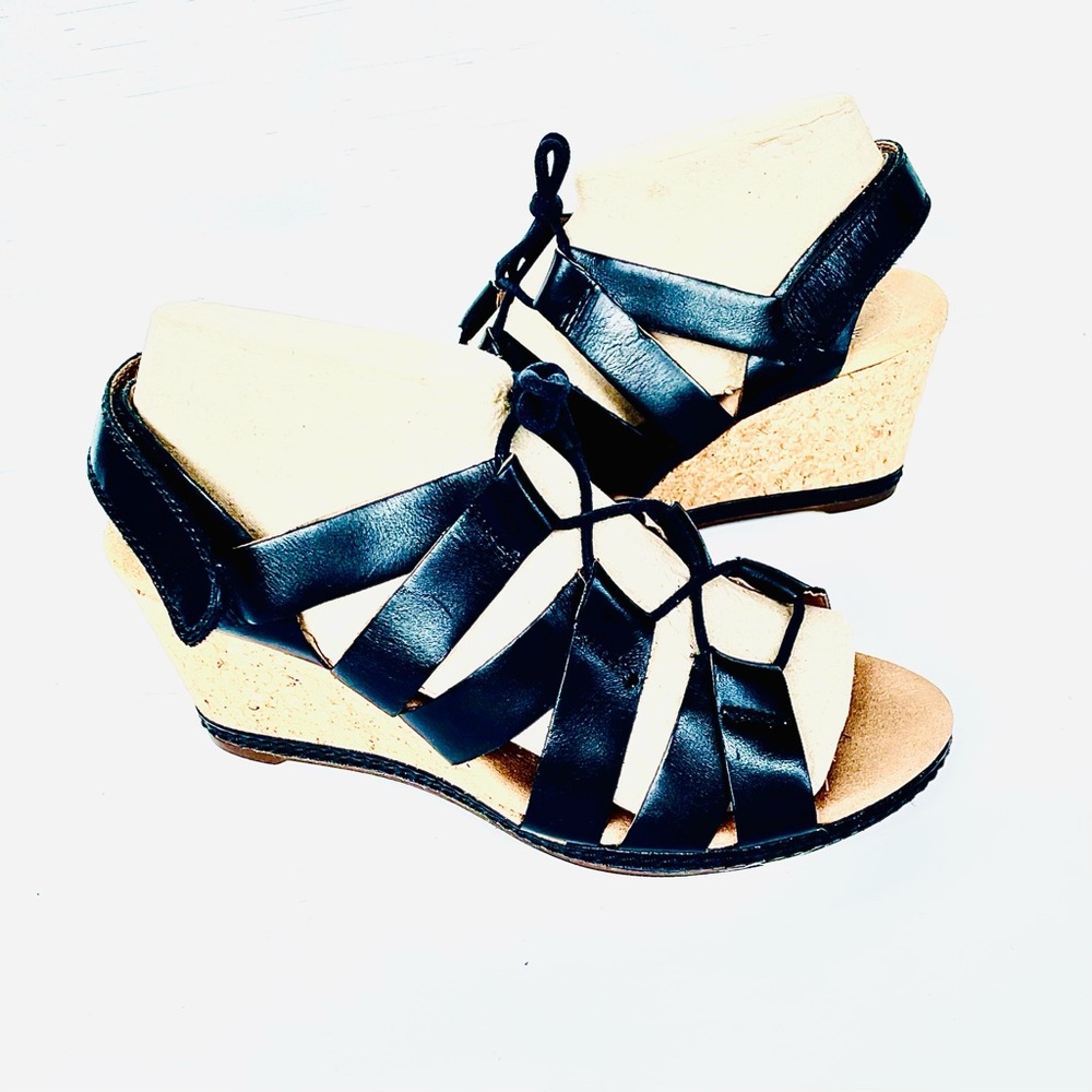 Clarks WIDE 6.5 Lace Up Cork Wedge Black Heel Sandal Open Toe Great Condition!